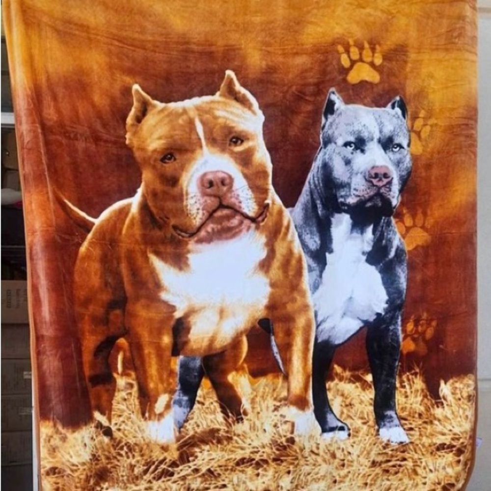 Brand New Queen size extra soft and thick Flannel Blanket Dog print 200*240cm